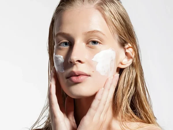 Teenager's Facial Without Cleansing